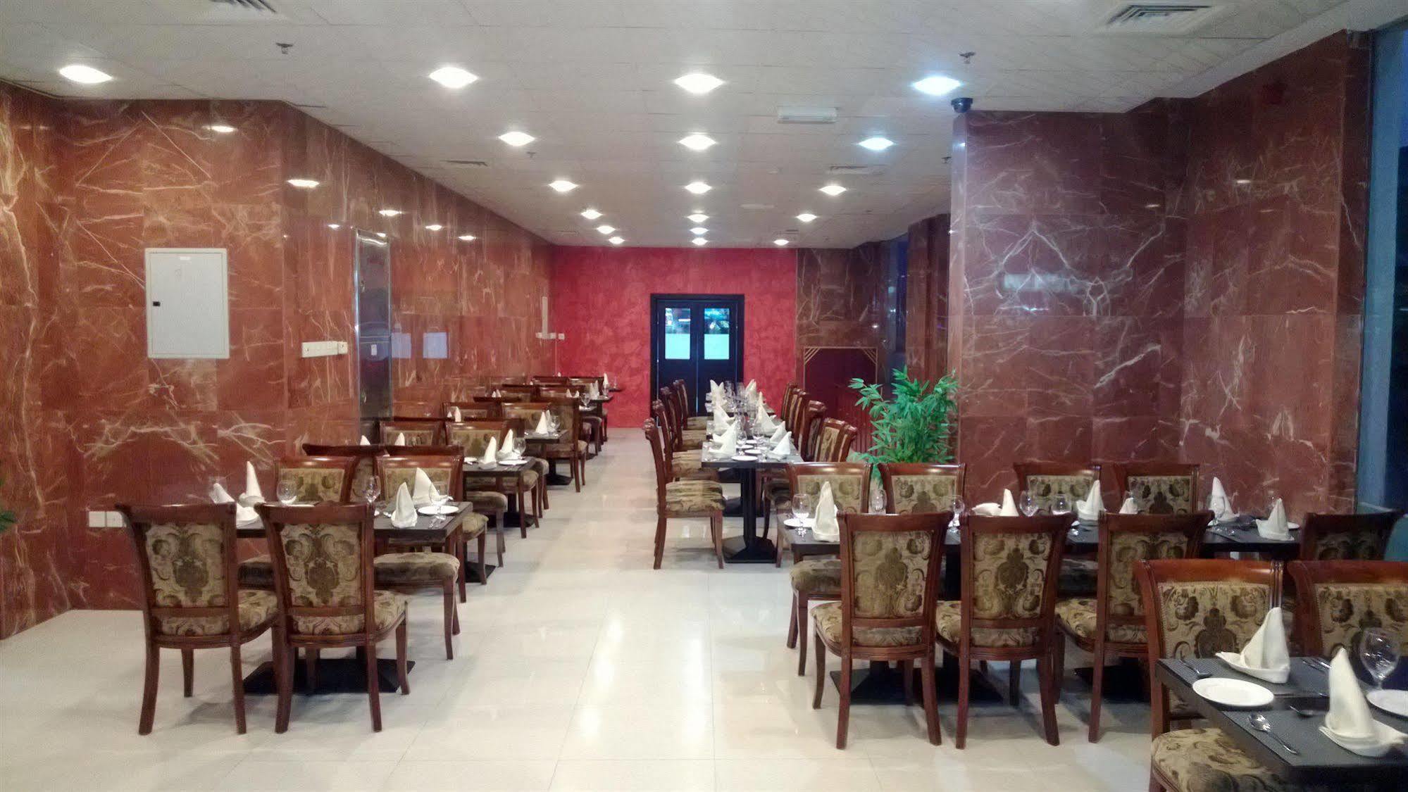 Raynor Hotel Apartments Fujairah Exterior foto